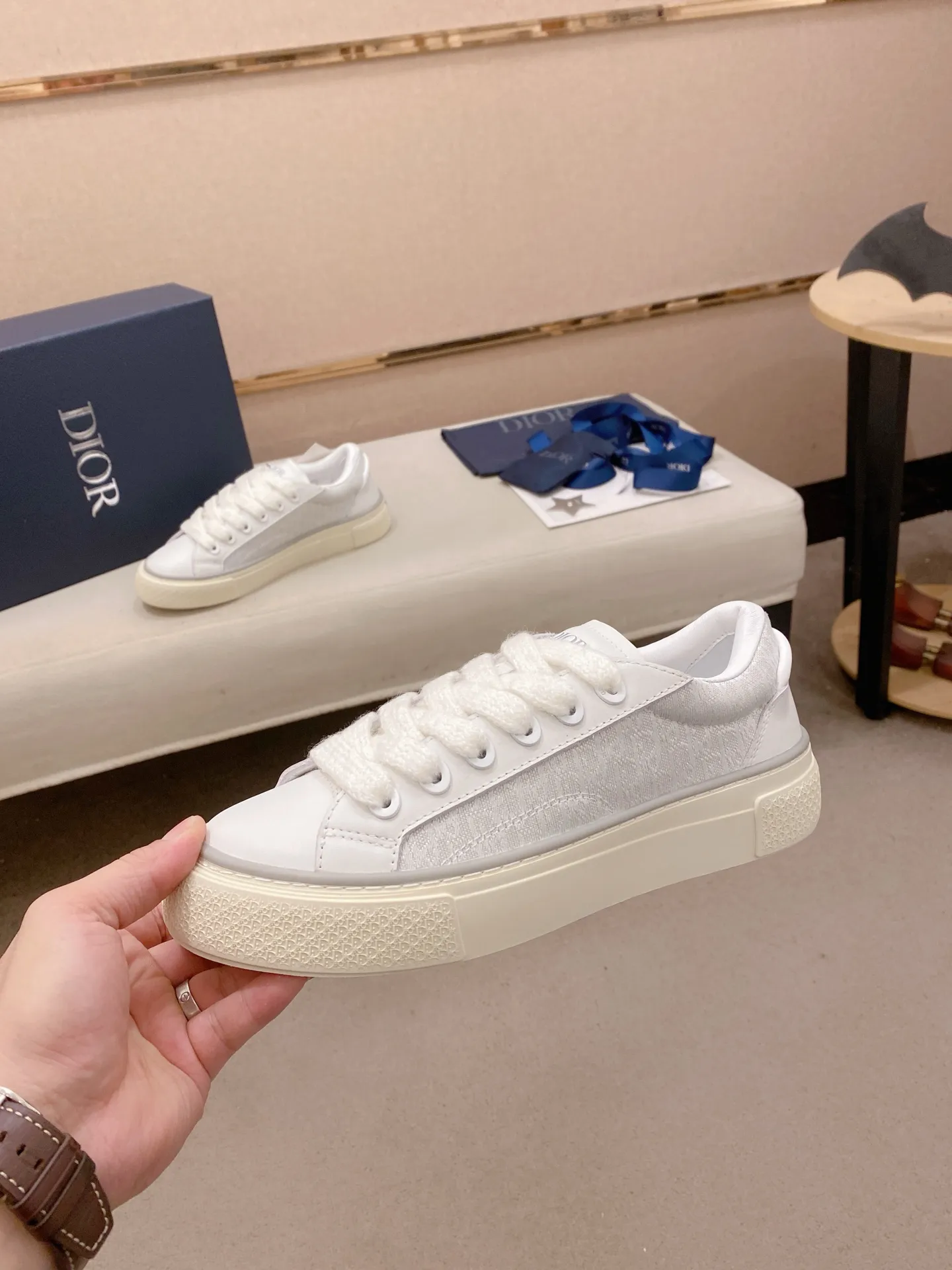 Factory price: 300 Men's shoes 💰[Dior·Dior] Top 🔍Couple style 💏🔍New casual sports style couple shoes, new four-season design, perfect workmanship, lace-up lazy style to create cabinet quality, upper: imported first-layer cowhide, sheepskin lining is soft and comfortable, ultra-light TPU wear-resistant outsole, simple, versatile fashion men's shoes, excellent color code number 35--44